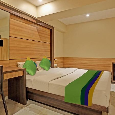 Treebo Trend Mourya Residency Hotel Navi Mumbai Exterior photo